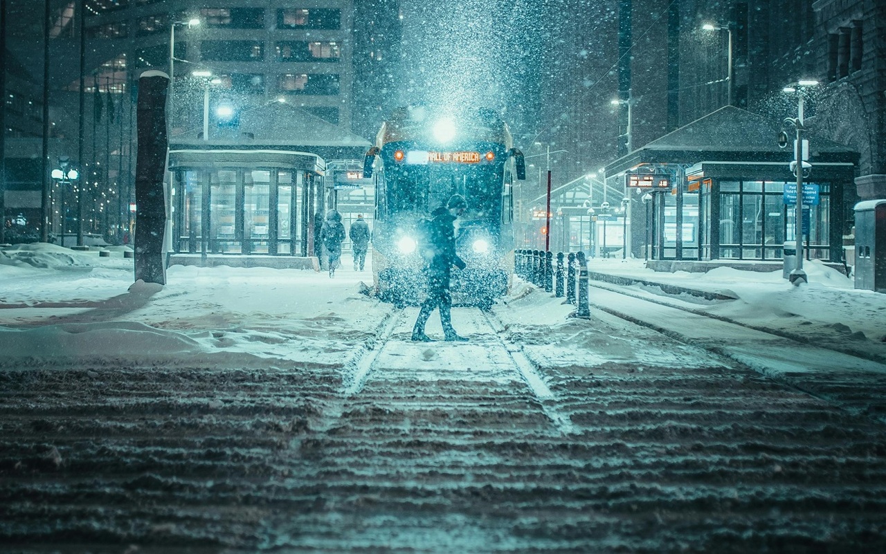 pexels-josh-hild-1270765-2422497