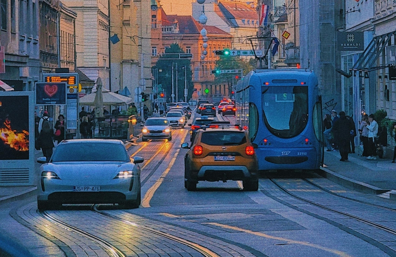 pexels-karl-k-432260693-30755969 (3) (1)