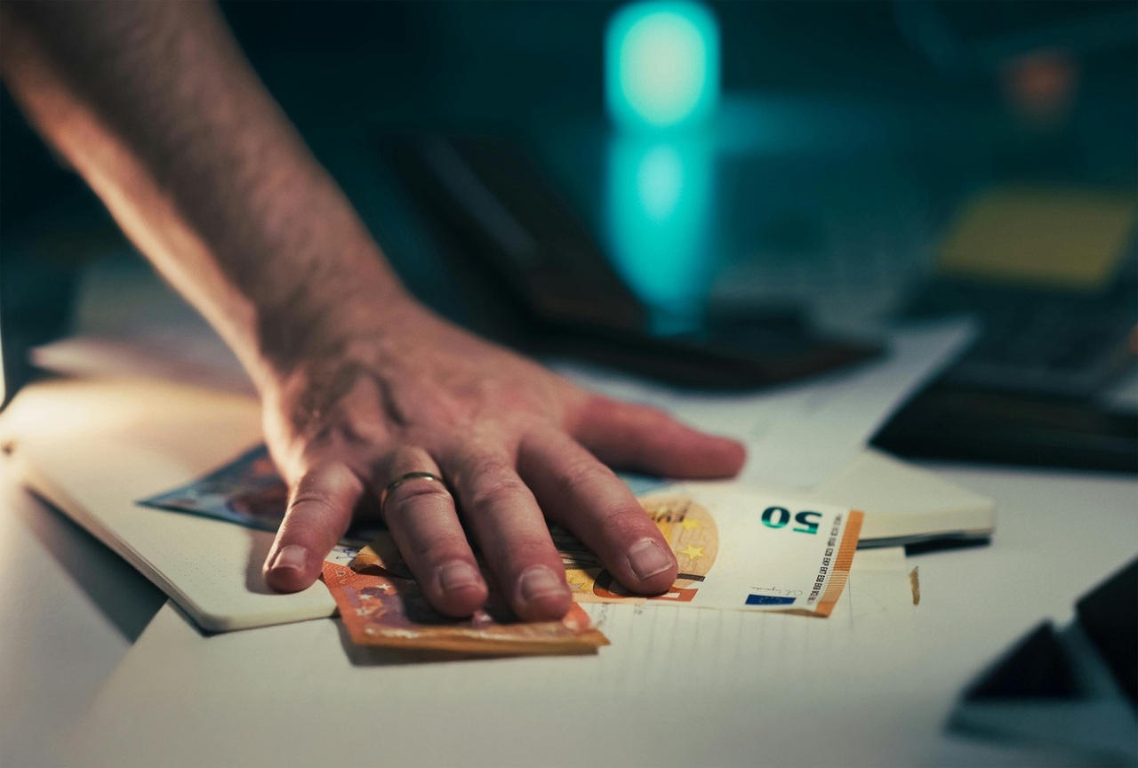 pexels-jakubzerdzicki-35221827