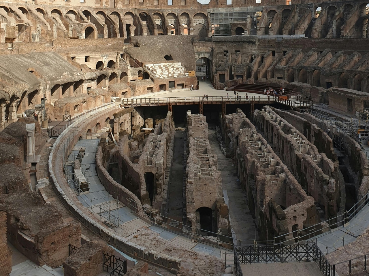 pexels-chris-flxxx-1711952-5055904 (1)