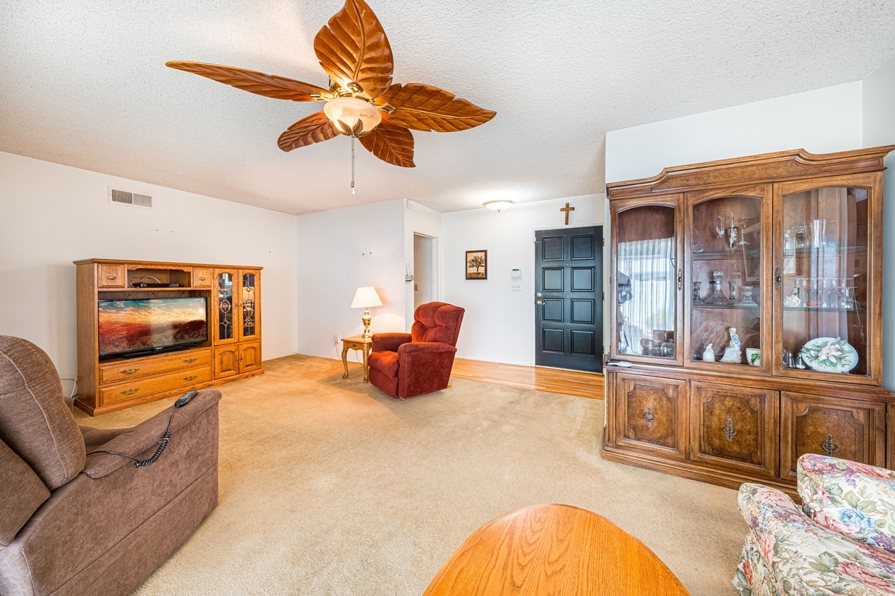 pexels-the-r-e-editor-849420489-28272359