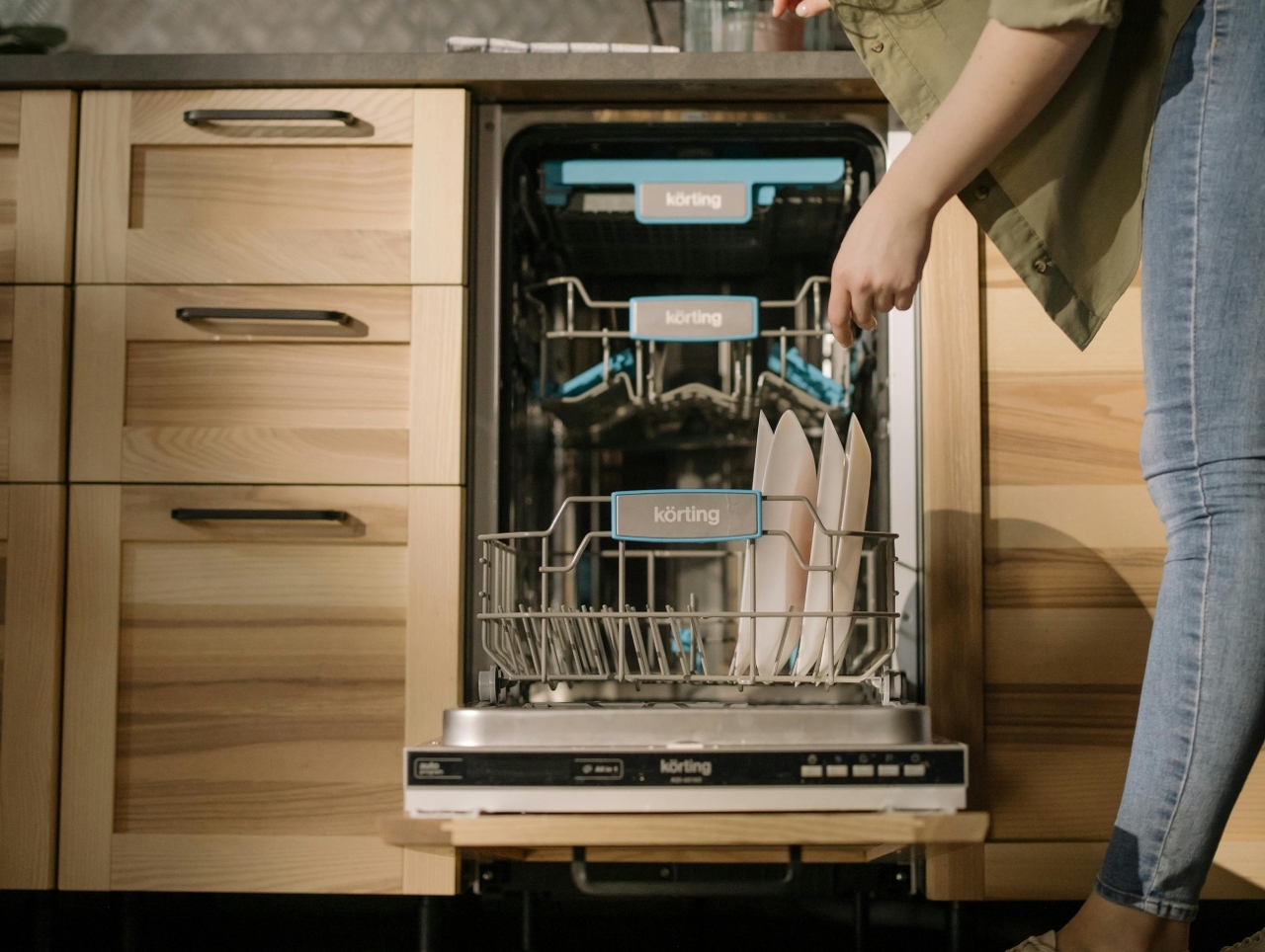 pexels-cottonbro-4107305 (1)