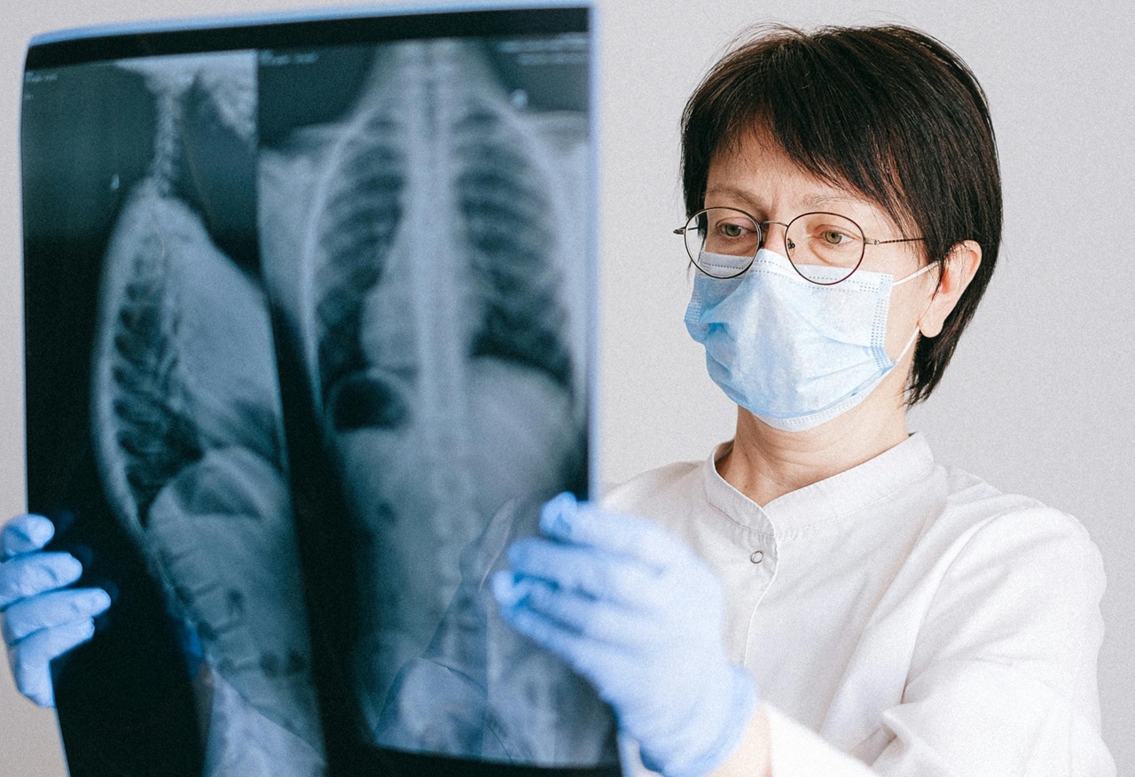 pexels-shvetsa-4225880