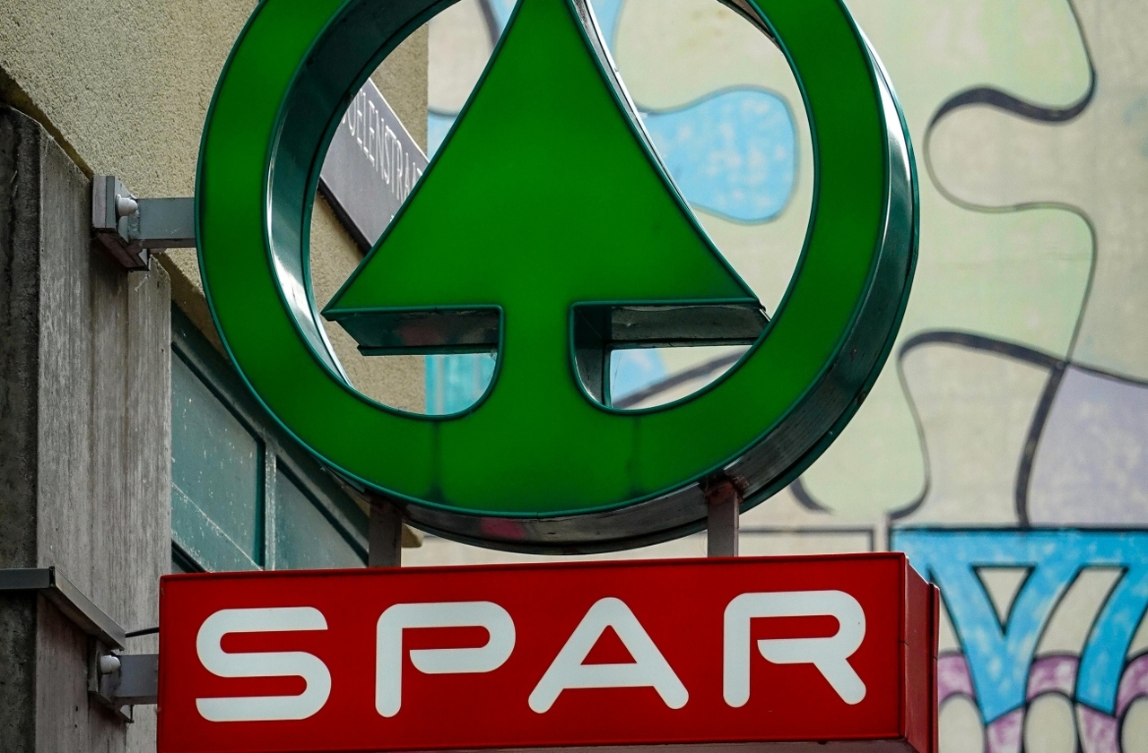 pexels-magda-ehlers-pexels-12705200 (4) (1)