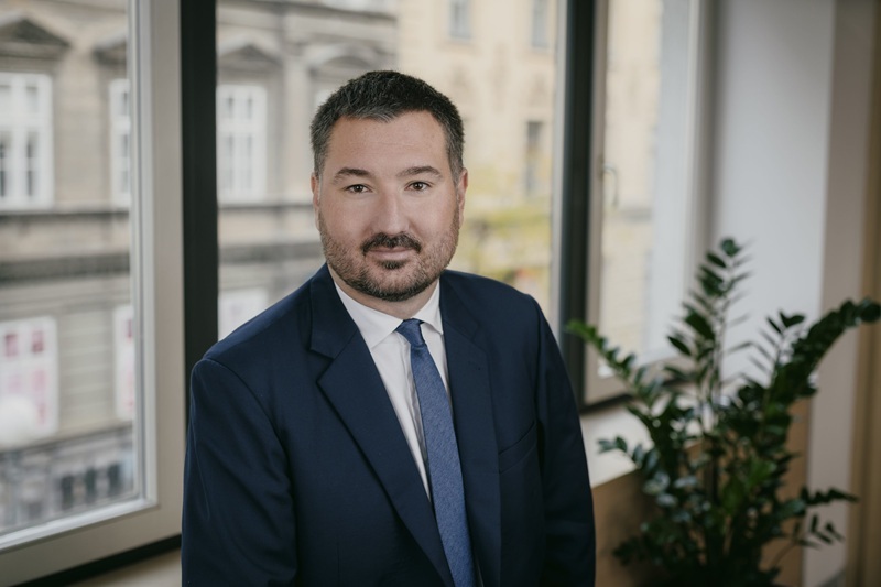 MoMo_Josip Majher_HPB