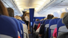 Bivši stjuard otkrio zašto nikada ne biste trebali nositi crne čarape u avionu: To može završiti ozljedom
