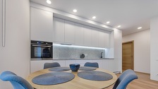 Dizajneri okreću leđa lusterima: Ovo je najveći trend rasvjete u 2026. koji dom čini luksuznijim i prostranijim
