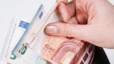 Stručnjaci otkrili koliko bi trebali imati ušteđeno s 30, 40, 50 ili 60 godina: Mogli bi se iznenaditi o kojoj cifri se radi