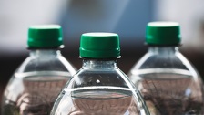 Uzmite dvije plastične boce i jedan ciferšlus i napravite za par minuta predmet koji ćete obožavati