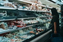 Provjerite hladnjake i smočnice: S tržišta se povlači popularna salama zbog opasne bakterije