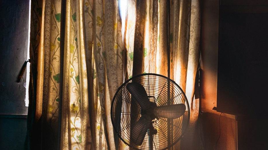 Spavanje s upaljenim ventilatorom može biti izuzetno opasno: Evo kako sve utječe na vaše zdravlje