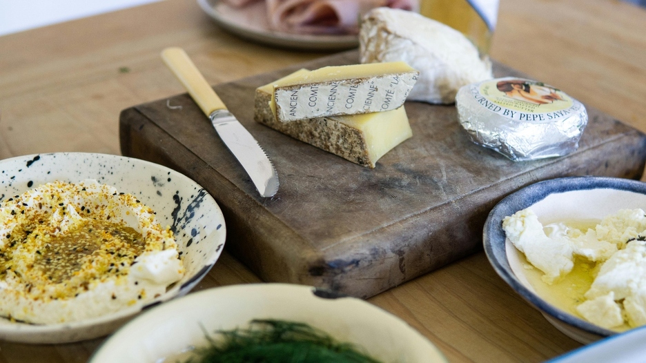 Znanstvenici su otkrili skrivenu prednost konzumacije sira: Sprječava opasnu bolest