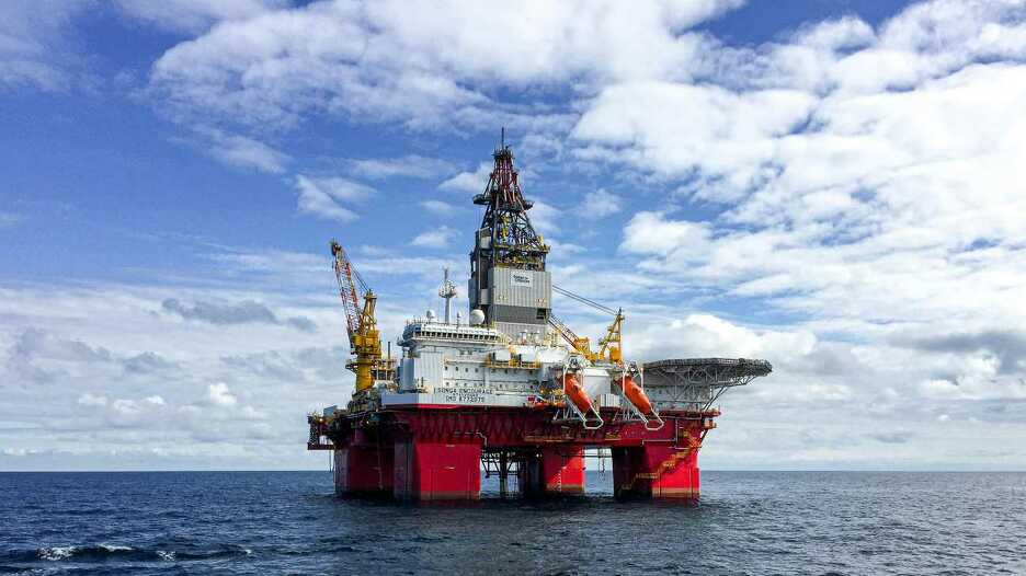 Ljudi su zapanjeni saznanjem kako se naftne platforme grade usred oceana: Je li je to moguće?