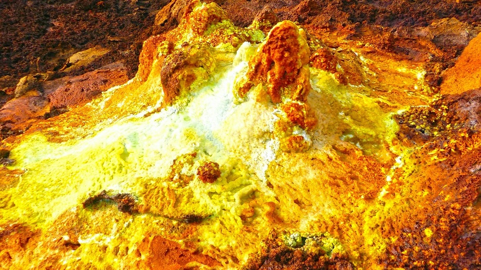 Na Zemlji postoji vulkan koji izbacuje zlato: Poznat je i po vulkanskim bombama, a pazite gdje se nalazi