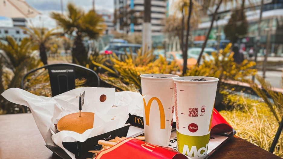 Liječnike tvrdi da Coca-Cola i pomfrit iz McDonaldsa rješavaju čestu bol: Bolje od nekih lijekova