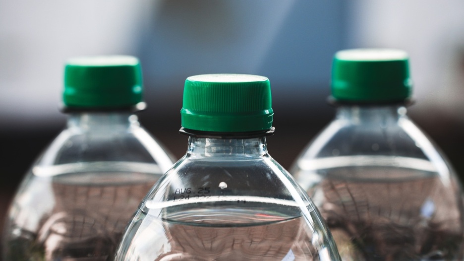 Uzmite dvije plastične boce i jedan ciferšlus i napravite za par minuta predmet koji ćete obožavati