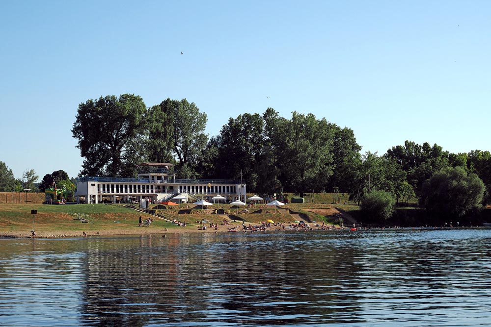 P7021710